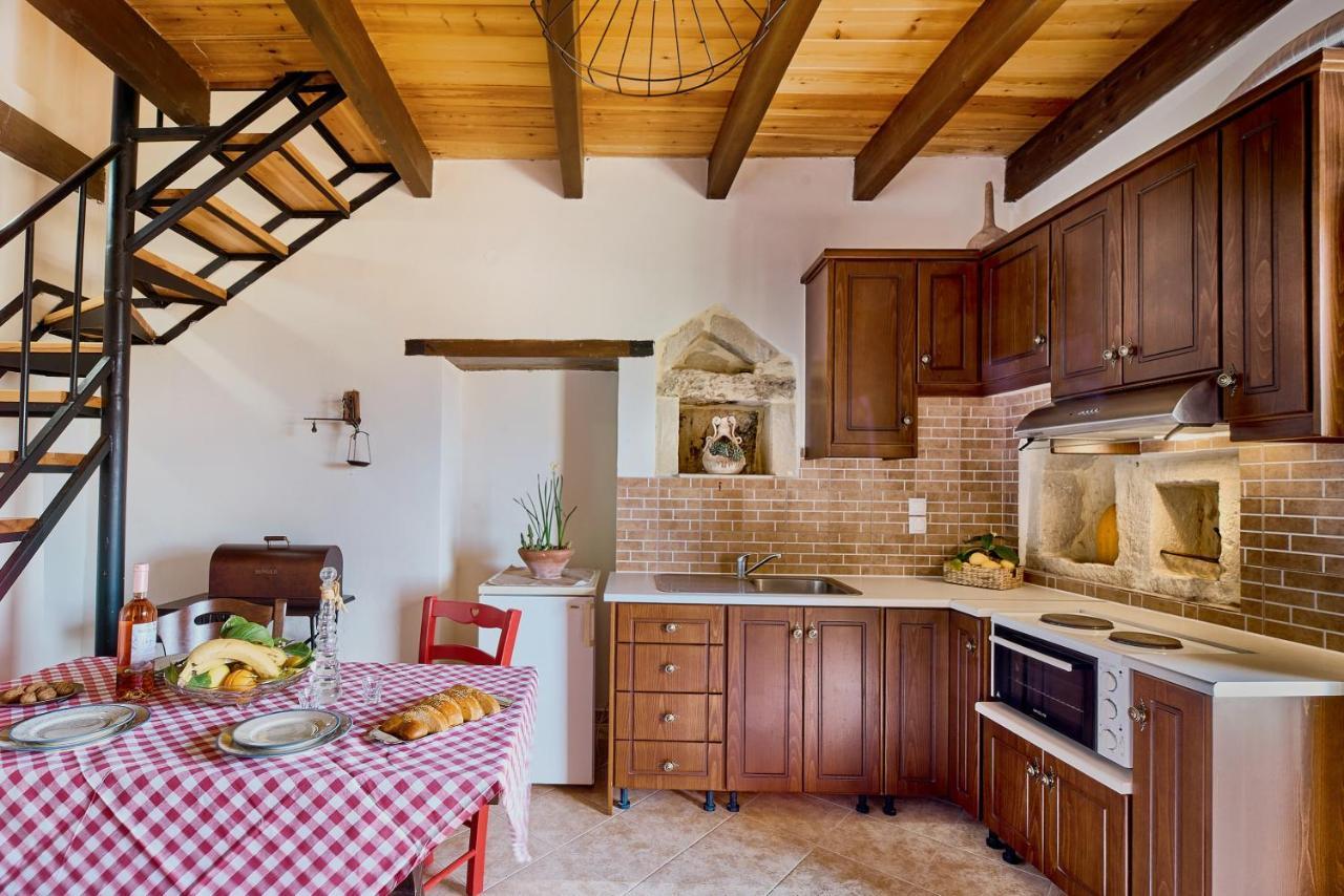 Vaggelis Little Stone House *